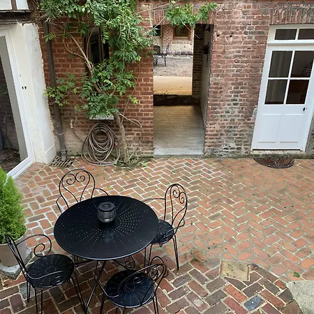 L'ecole Des Demoiselles Bed & Breakfast Honfleur
