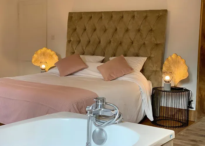 L'ecole Des Demoiselles Bed & Breakfast 3*