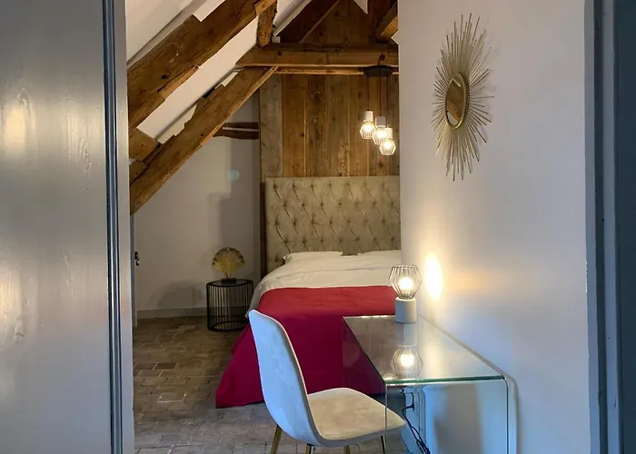 L'ecole Des Demoiselles Bed & Breakfast 3*