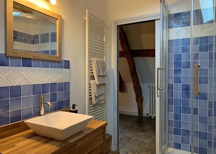 L'ecole Des Demoiselles Honfleur