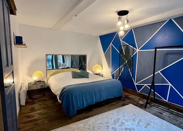 L'ecole Des Demoiselles Honfleur