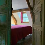 L'ecole Des Demoiselles オンフルール
