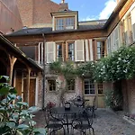 L'ecole Des Demoiselles 4* オンフルール