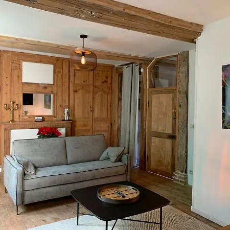 L'ecole Des Demoiselles Bed and breakfast Honfleur