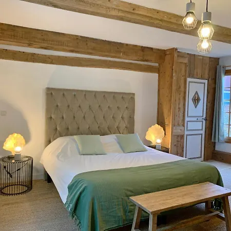 L'ecole Des Demoiselles Bed and breakfast 4*