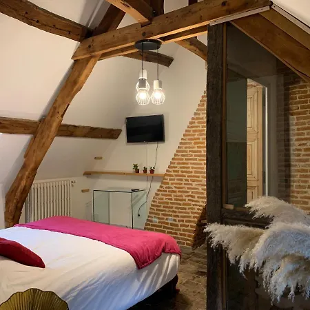 L'ecole Des Demoiselles Bed and breakfast Honfleur