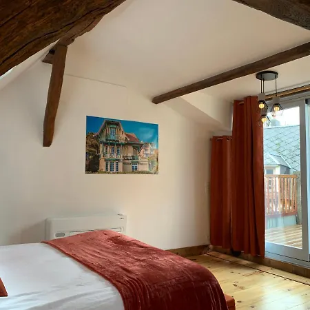 L'ecole Des Demoiselles Bed and breakfast Honfleur