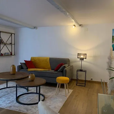 L'ecole Des Demoiselles Bed and breakfast 4*