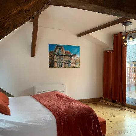 L'ecole Des Demoiselles Bed & Breakfast Honfleur