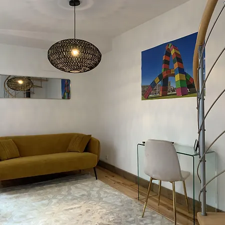 L'ecole Des Demoiselles Bed and breakfast 4*