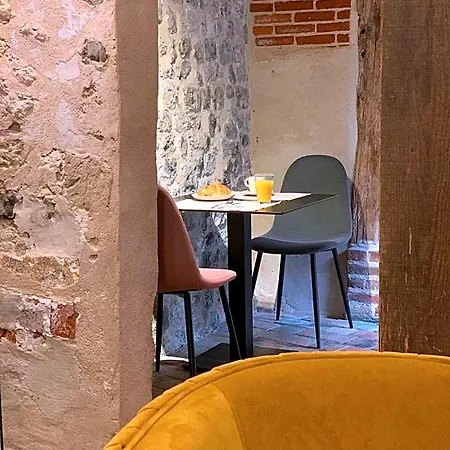 L'ecole Des Demoiselles Alojamento de Acomodação e Pequeno-almoço