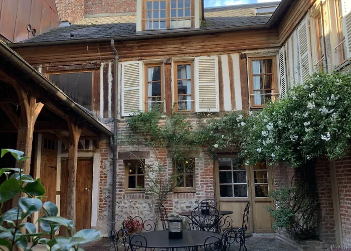 L'ecole Des Demoiselles 3* Honfleur